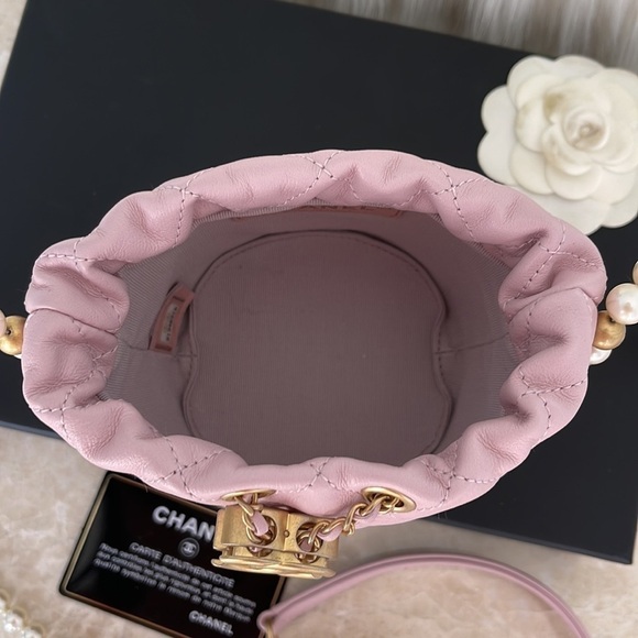 CHANEL Luxurious Lamb leather bag authentic 100% - Picture 12 of 16